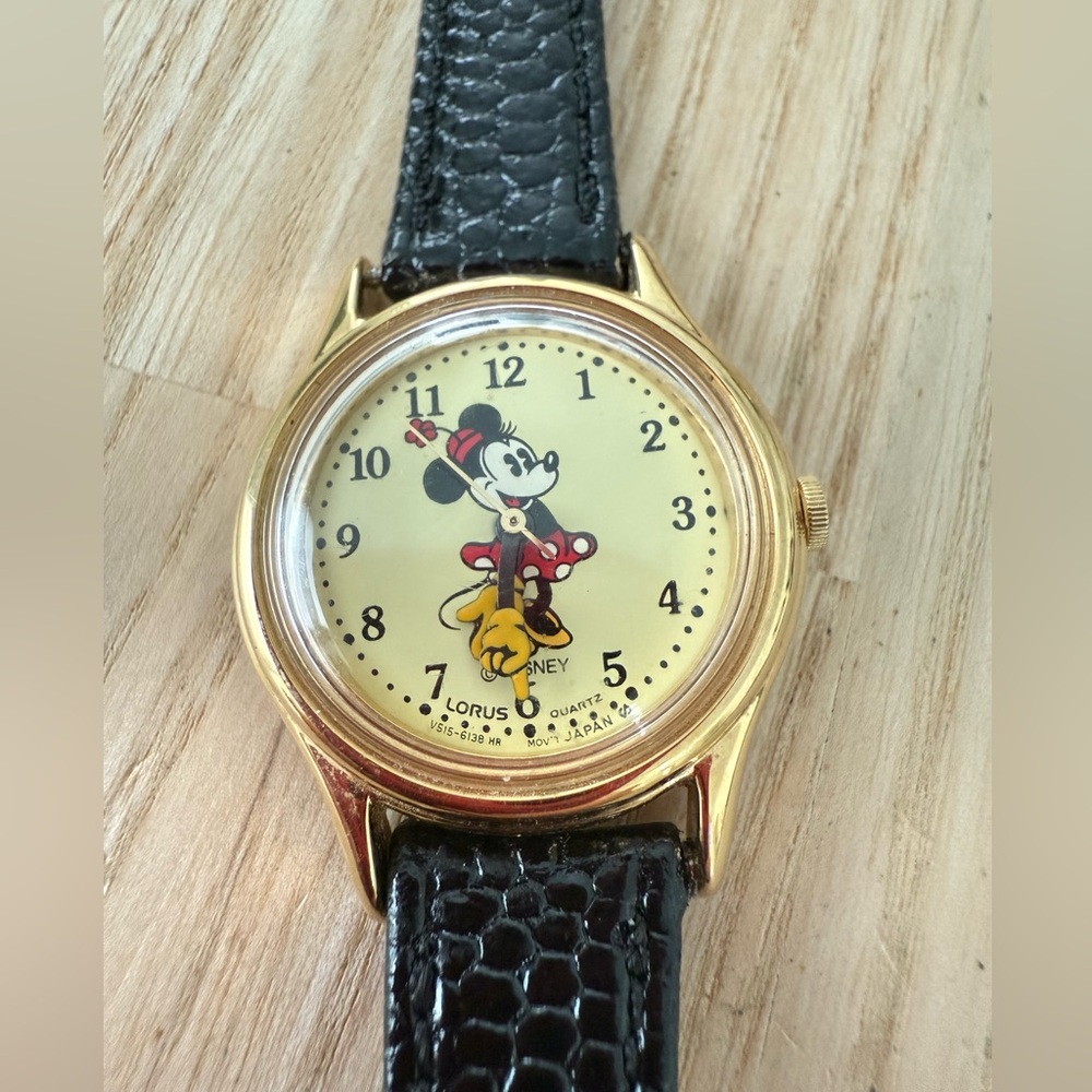 Vintage Lorus Disney Minnie Mouse classic dress watch NEW BATTERY